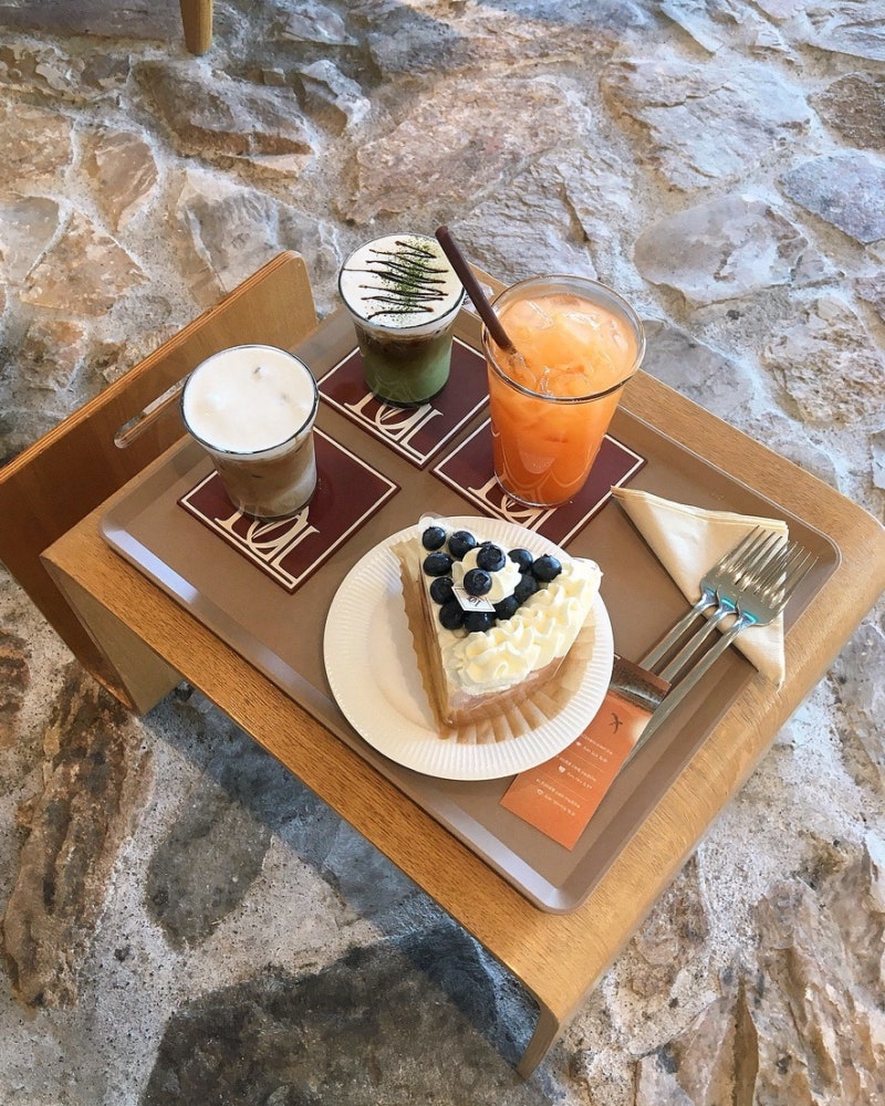 Dadaedeura: Recommended New Ocean View Cafe in Busan Dadaepo, Perfect for Desserts by the Sea