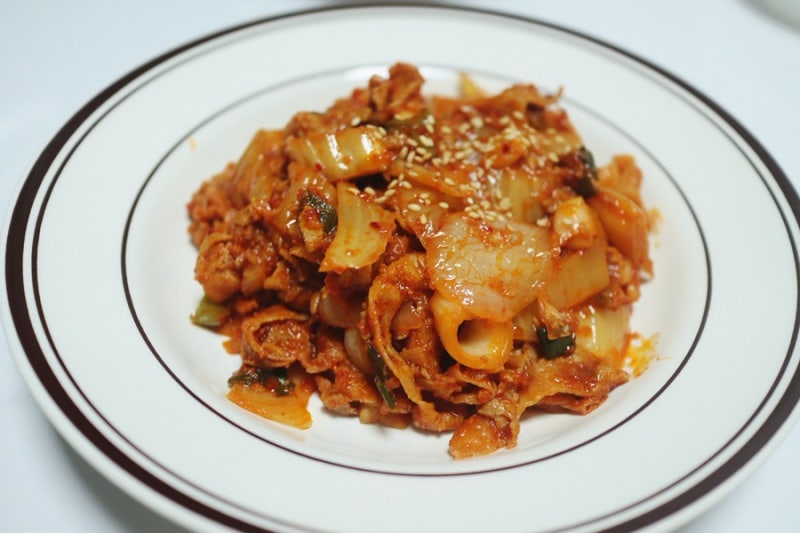 돼지고기 김치 두루치기 레시피 | 매콤하고 맛있는 돼지고기김치볶음 만들기