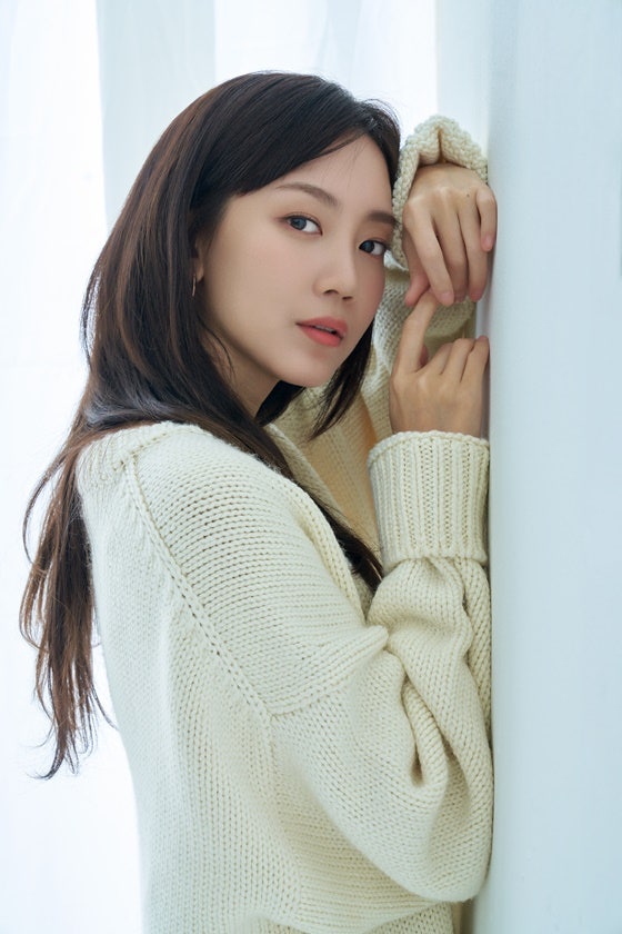 겨울에서 군체까지, 배우 신현빈 나이 키 프로필 알아보기