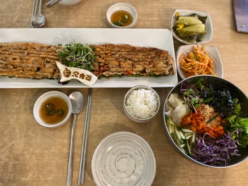 [남양주 팔당] 쫄깃한 도토리 해물파전과 묵사발이 맛있는 어른들의 핫플 '도토리 오솔길(구 ....