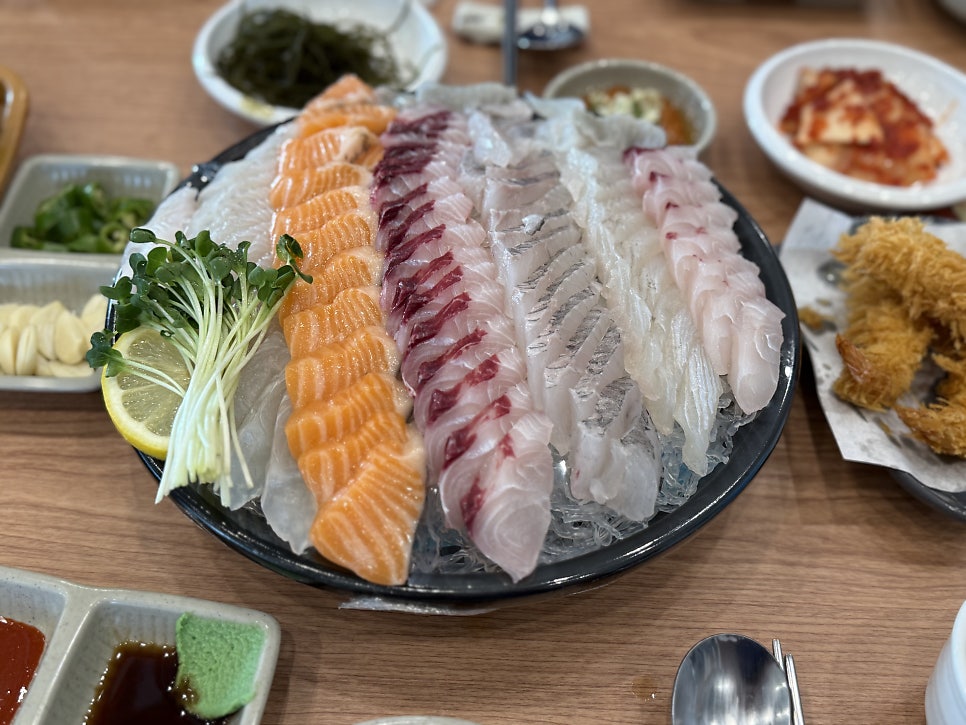 흰고래수산시장 사진 1