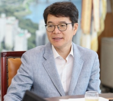 <b>정원오 프로필</b> 8기 성동구청장 종교 대학교 나이 학력 고향... 