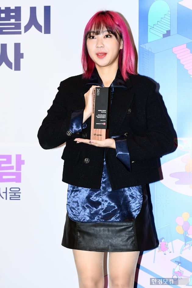 이영지 빨간 머리 빛삭 이유, 순식간에 사라진 빨간색의 진실