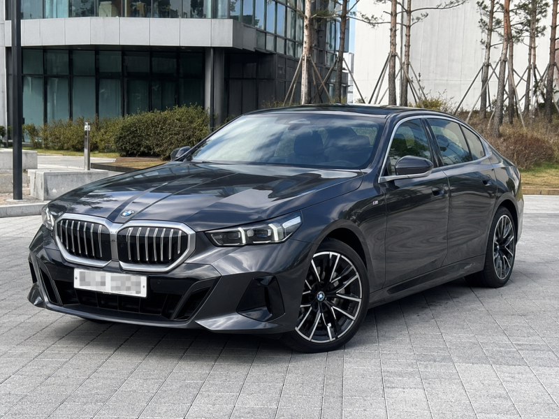 BMW 5시리즈 풀체인지 출시일과 현재 모델 변화