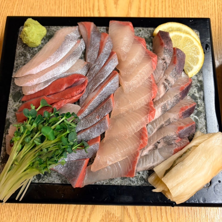  코엑스맛집 / 매일매일 산지직송 받는 여름 제철 잿방어 & 통영 삼배체굴 맛집 [ 동어동락 삼성2호점 ]