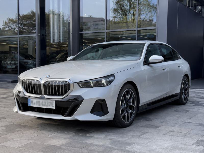 2026 BMW 5시리즈 제원과 하이브리드 정보 정리