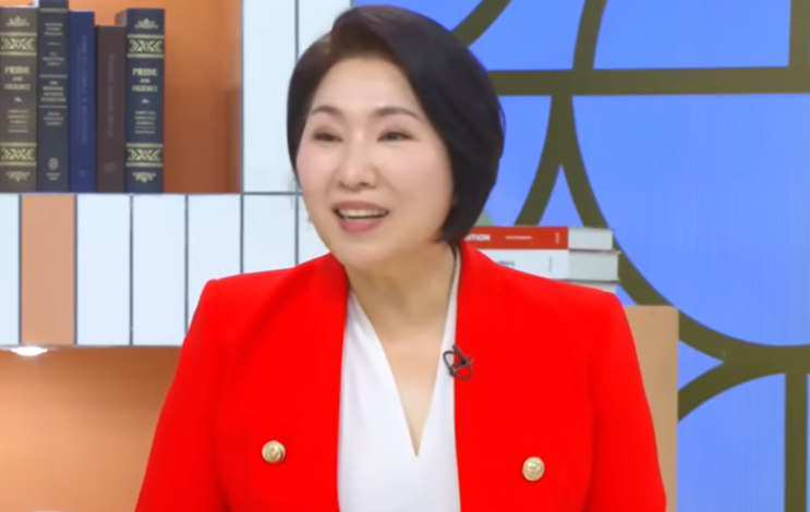  '옆집 총각처럼 대하세요' 이호선 교수가 밝힌 성인 자녀와 완벽한 거리를 두는 법