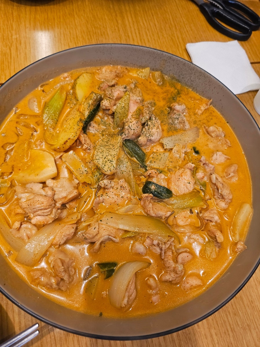 찜닭에꽂힌 닭집애 수원본점 사진 2
