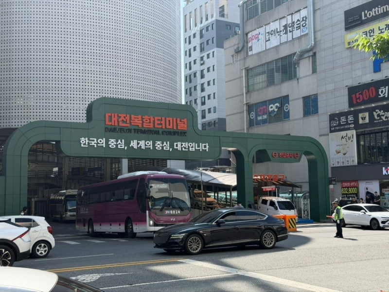 [대전 한화생명 볼파크] 3루 내야탁자석 123블럭 35열 1-2 야구장 리뷰