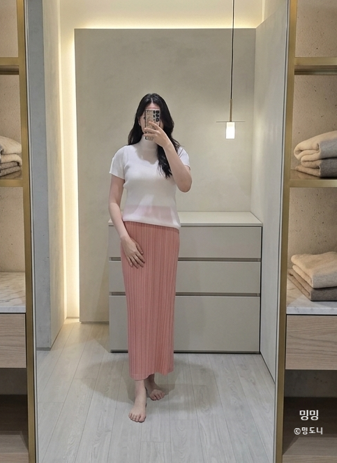 플리츠플리즈 미스트 화이트 코디 하기 좋지만 벼룩한 이유