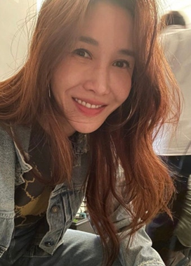 “박지성 발 보는 줄”... 윤혜진 충격 발 상태 공개되자 모두 놀란 이유.jpg