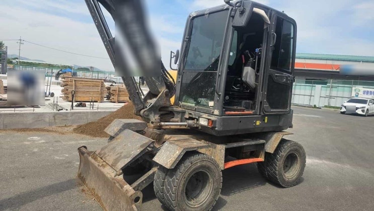  볼보 EW60E 2021년식 7900만원 판매합니다. (더블타이어 웨이트빼고, 틸트바가지장착)