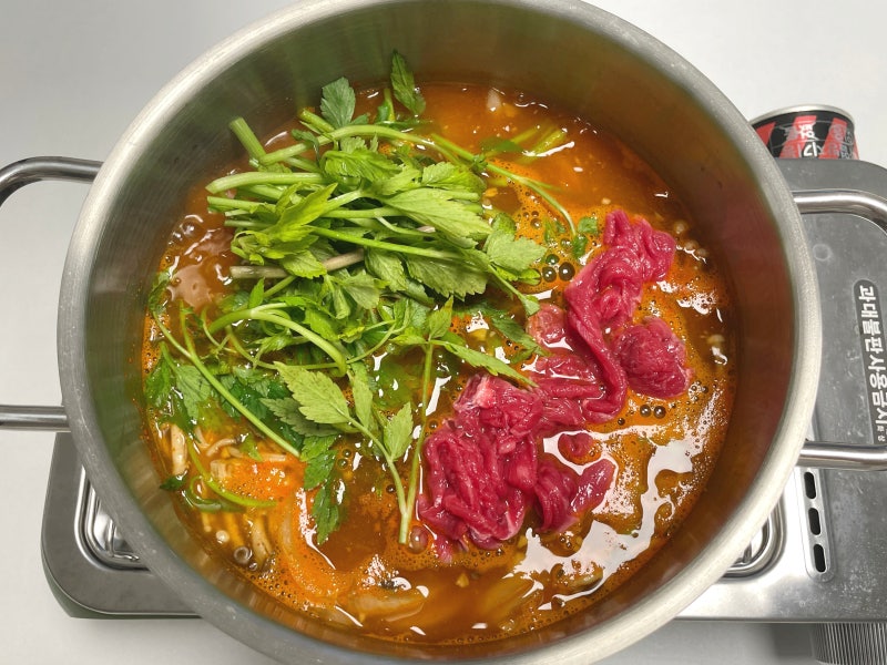 등촌칼국수 만들기｜멸치칼국수 라면으로 끓이는 초간단 등촌샤브칼국수 레시피