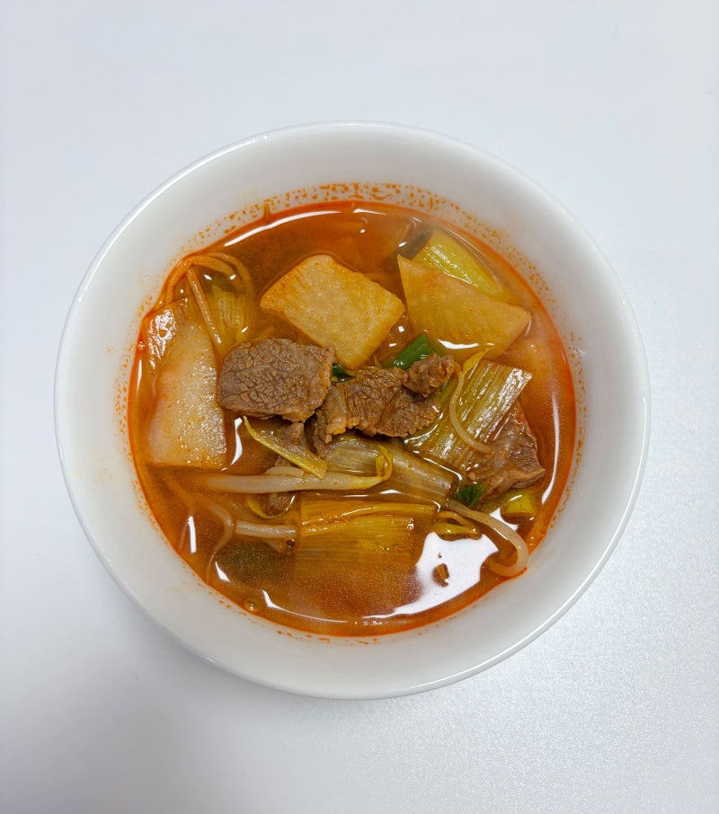 [생존기 #14] 얼큰 칼칼 경상도식 소고기무국 레시피