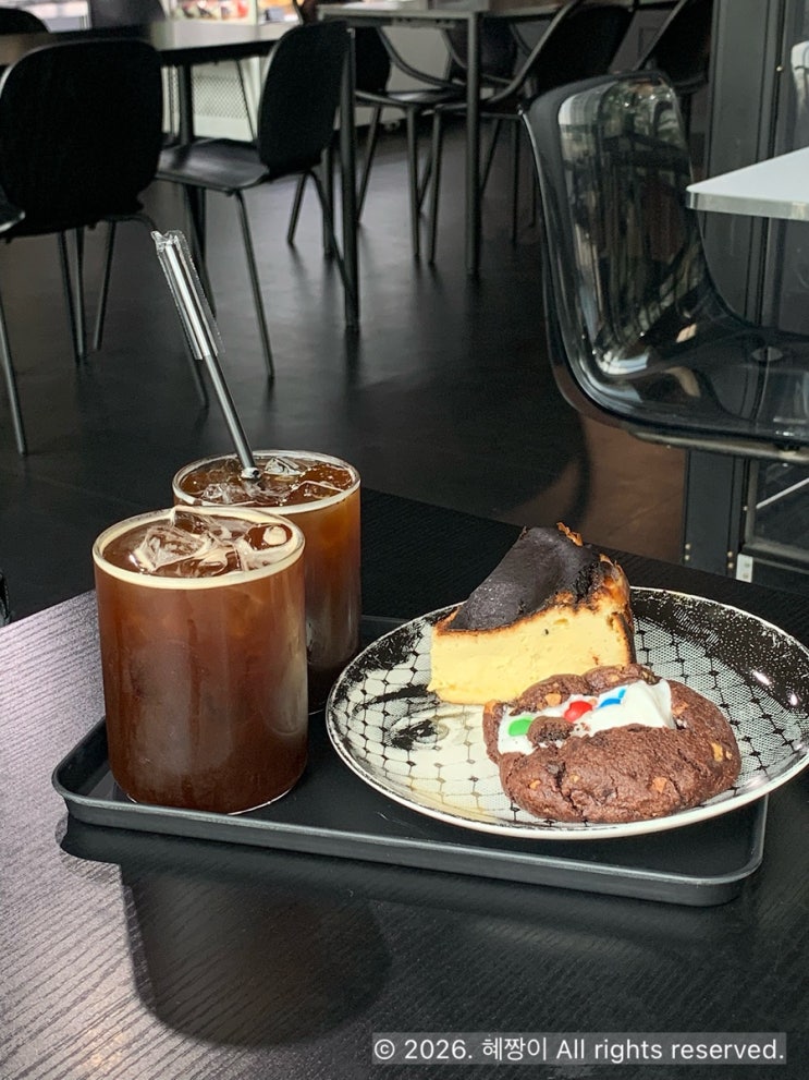  안산 중앙동 카페 디저트 맛집 딥다이브｜케이크 타르트, 주차 편한 카페 추천