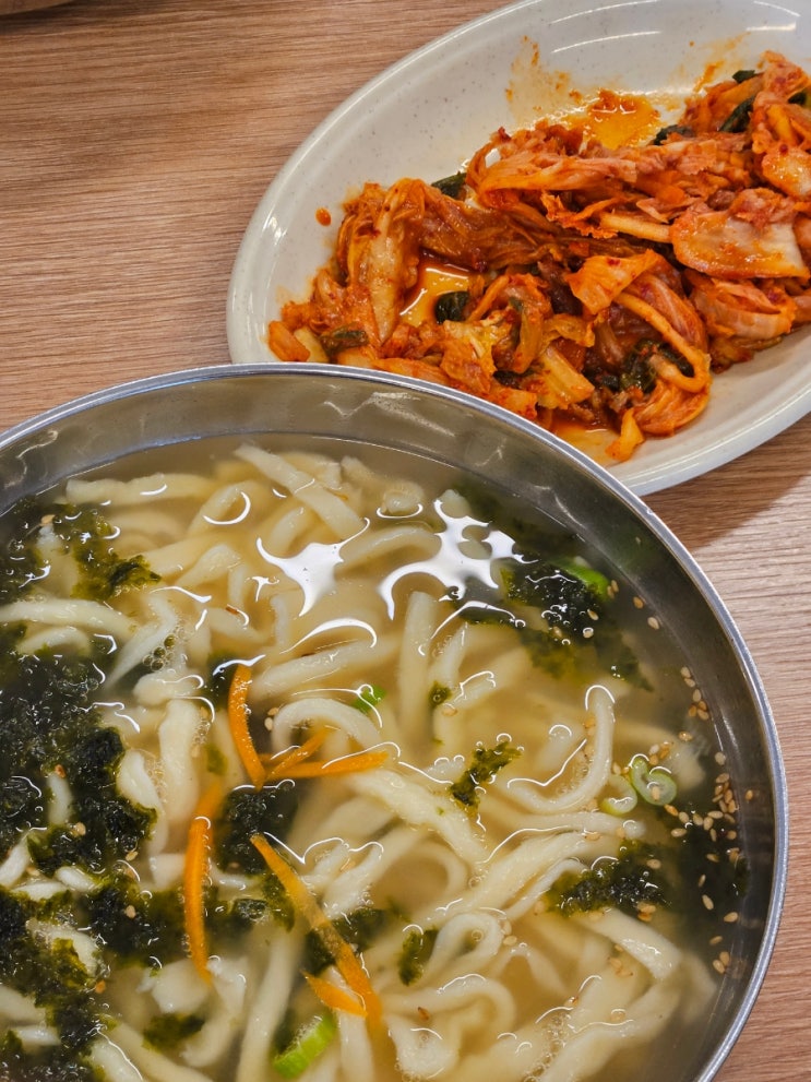  [용인/신갈] 총각손칼국수 | 칼국수 하나로 승부보는 이동네 터줏대감 (feat. 주차 팁 그리고 빙수)