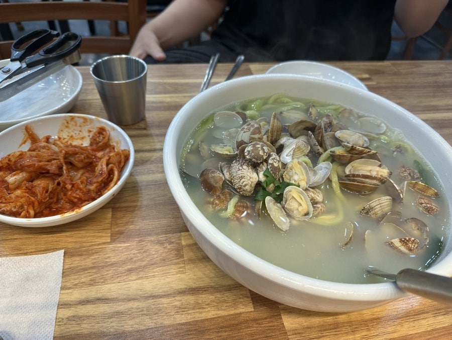 섬나루바지락칼국수 의왕점 사진 6