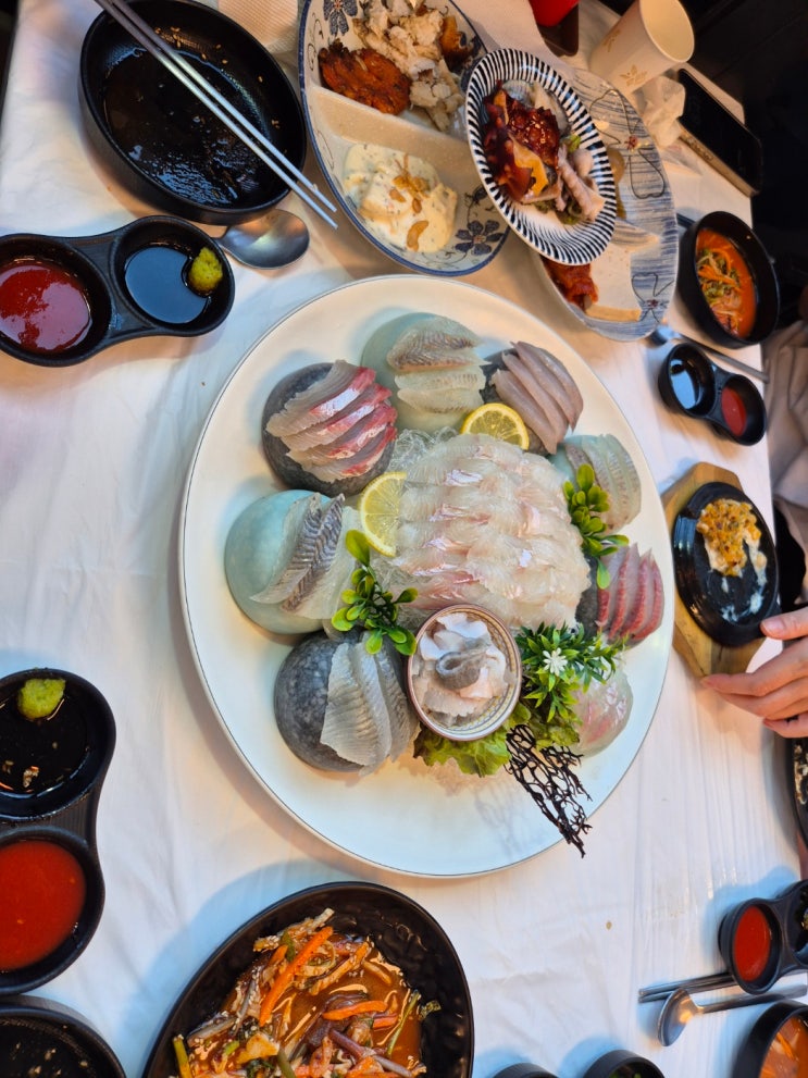  [속초 맛집]  속초 현지인 감성 가득! 상다리 부러지는 스끼다시 근본, 조양동 횟집 '마지하리' 회세트 대만족 후기 