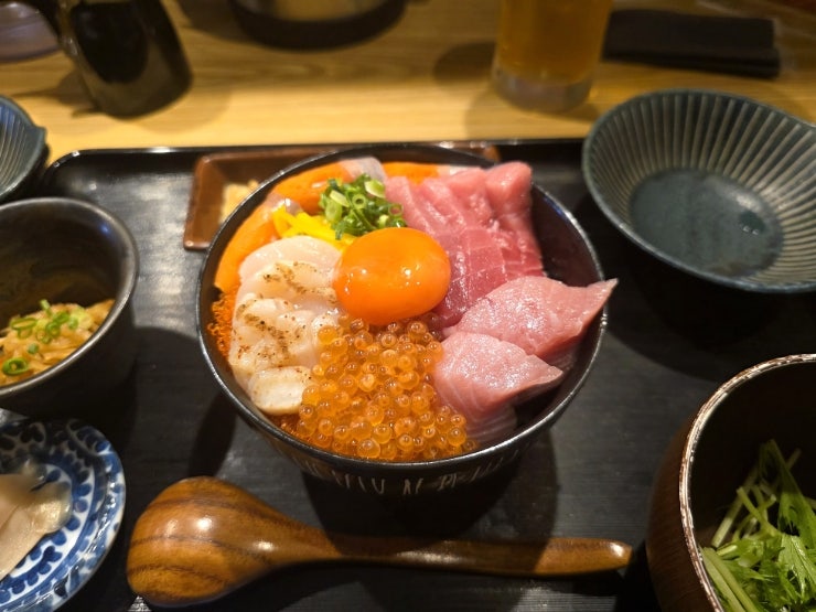  후쿠오카 텐진 카이센동 맛집, 줄 서서 먹는 마구로토 고항 쿠로다한