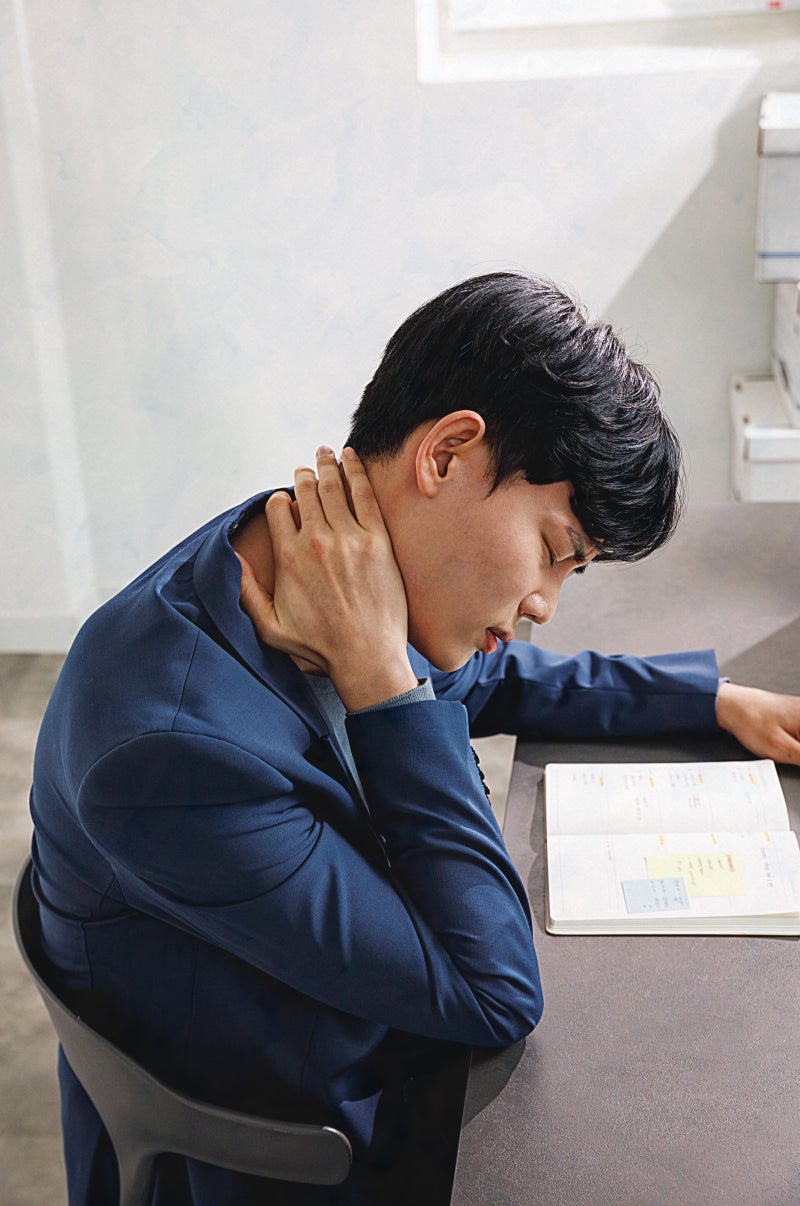 강서구 목통증 개선하려면 거북목증후군부터 치료해야 해요