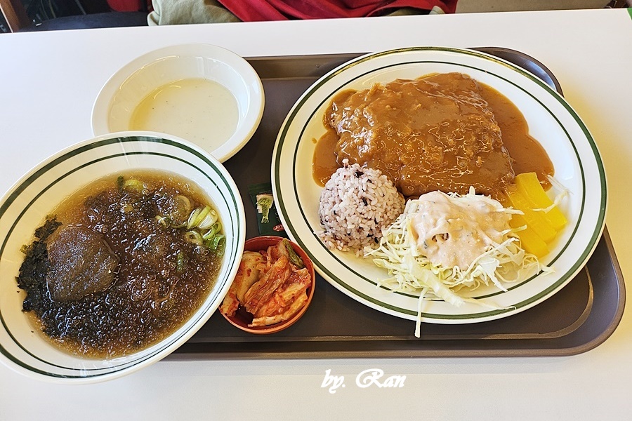 엠브로돈까스 서산예천점 사진 3