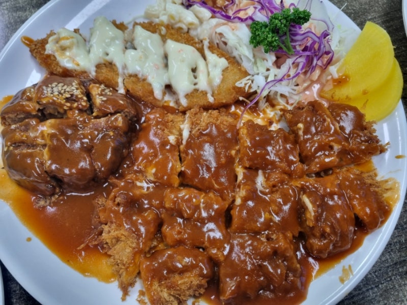 [내돈내산]양양 시내 현지인 맛집｜피노키오 수제 돈까스 모둠정식 솔직 후기