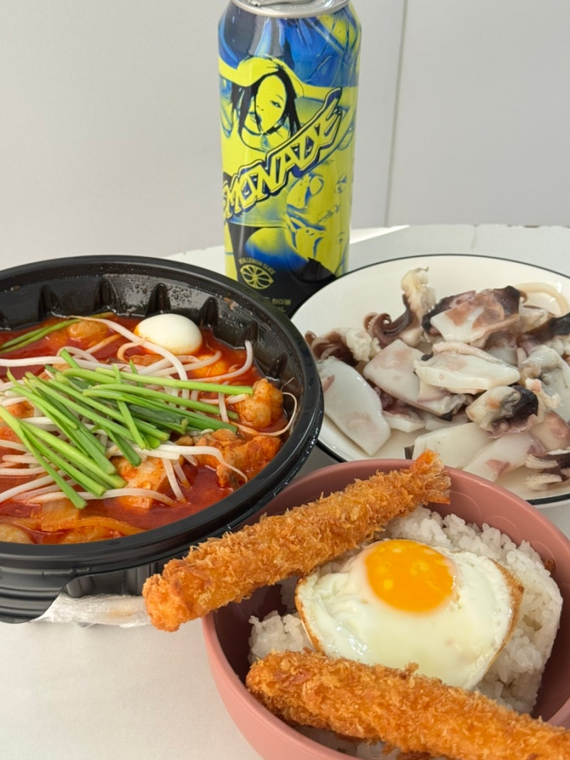 CU Convenience Store's New Highball: Review of aespa Lemonade Highball Pop-up Store, Alcohol Content, and Taste