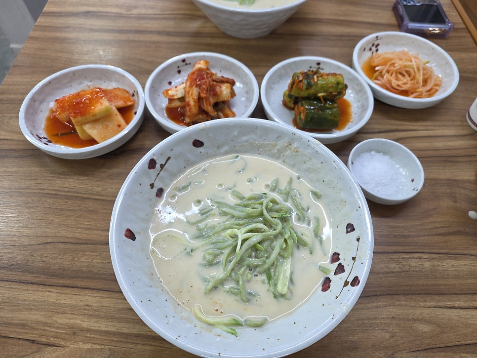 Tongkeunkalguksu photo 5