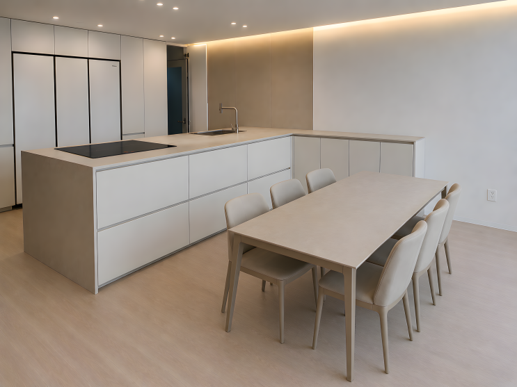  따뜻한 결의 로만 화이트 세라믹 상판으로 완성된 주방, 부산 연제구 셀프 인테리어ㅣ아파트 리모델링 싱크대 맞춤가구 제작업체