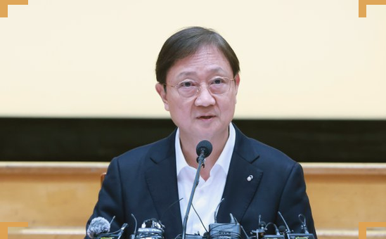 강남아파트 팔고 ETF에 투자한 <b>이찬진 금감원장</b>, 그 수익률이... 