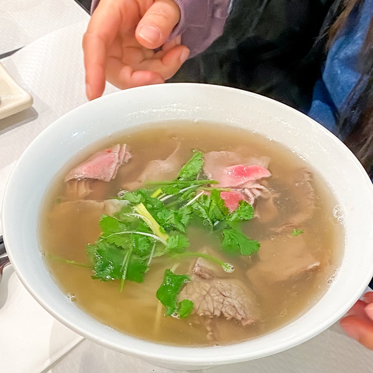 파리 맛집 추천 쌀국수 한식당 루브르 근처 바게트 빵집