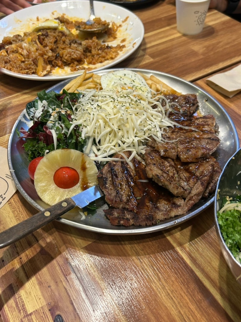 파주 롯데아울렛 맛집 오말리 가족 외식 장소 추천