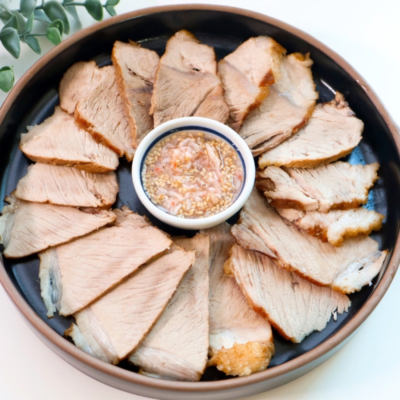수육 삶는법 | 쌍화탕 하나 넣었더니 족발처럼 쫀득해졌어요
