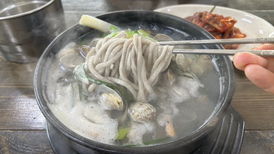 뚝배기손칼국수 사진 5