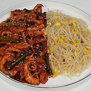 쭈꾸미 볶음 레시피 냉동 주꾸미 요리 쭈꾸미 콩나물 볶음 맛있게 만드는 법 주꾸미볶음 양....