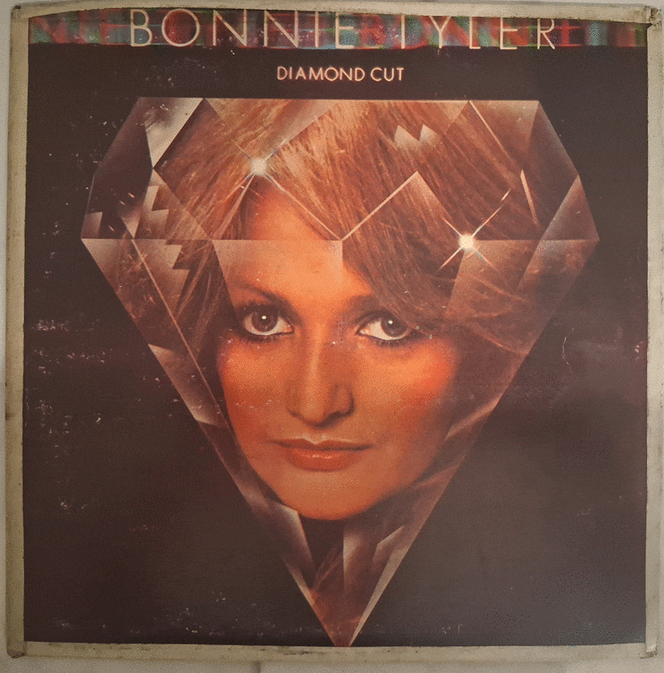  보니 타일러(Bonnie Tyler) 이야기｜'Holding Out for a Hero'부터 'Total Eclipse of the Heart'까지 전설의 록 디바