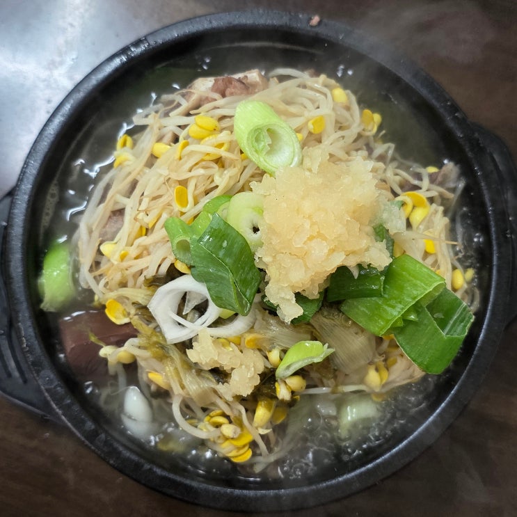  [중랑구 망우동 용마해장국] 블루리본 맛집: (특) 해장국 - 선지/고추장아찌