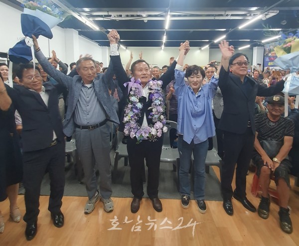 조국혁신당 김태성 신안군수 후보 당선..“위대한 신안군민의 승리요, 조국혁신당원의 승리입니다”