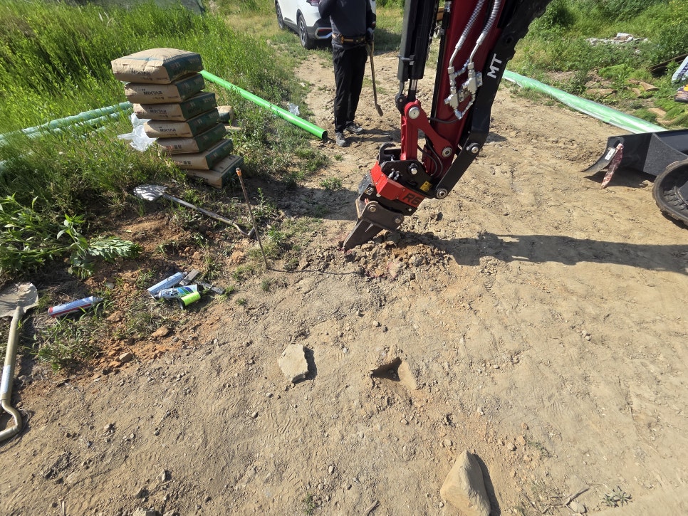 충남 천안 경작지 텃밭 무단 재배 휀스 설치 농작물 보호 담장 펜스 시공