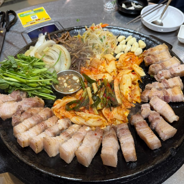  [무쇠뚜껑] 공덕 흑돼지 오겹살 경의선숲길 삼겹살 맛집 묵은지 존맛 서울페이 가능
