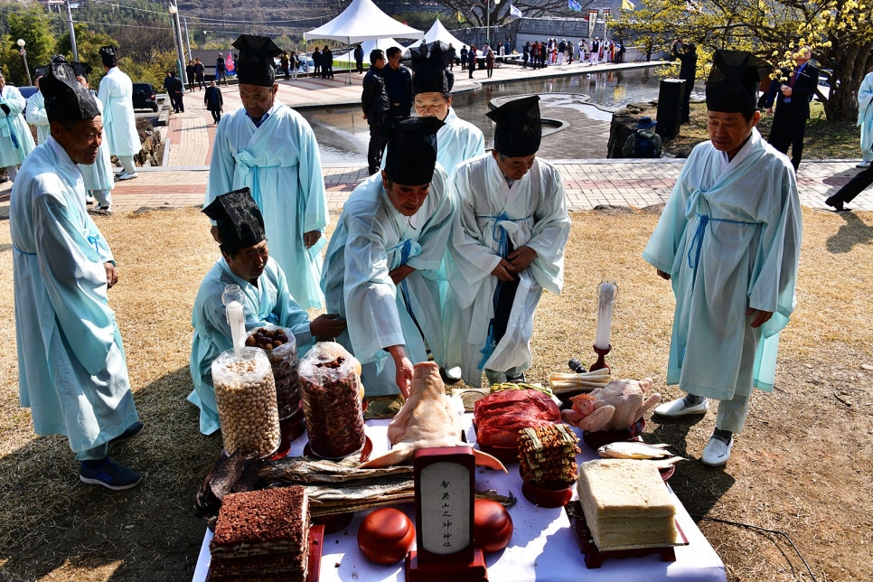 계척마을 산수유시목지 사진 5