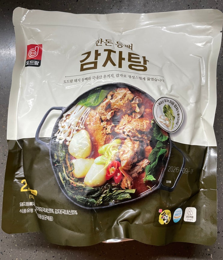 트레이더스 도드람 미식한끼 2kg 한돈등뼈감자탕 내돈내산