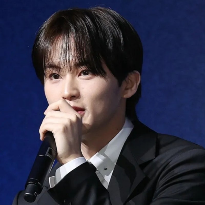 NCT 핵심 멤버 마크, SM 떠난 후 1인 기획사 차렸다는 의혹... 팬들 사이 '논란' 된 2가지 이유
