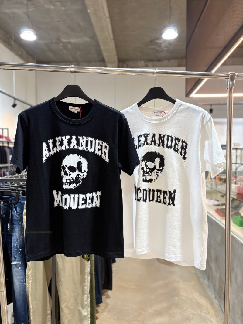 [ALEXANDER MCQUEEN] 알렉산더맥퀸 스컬 프린트 라운드 티셔츠 / 759442 QVZ29 / 명품편집샵 부산 위버....