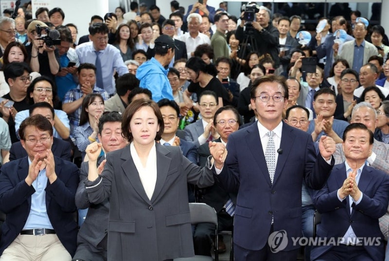 부산시장 전재수 당선, 박형준 3선 막았다…부산 민심이 바뀌었다