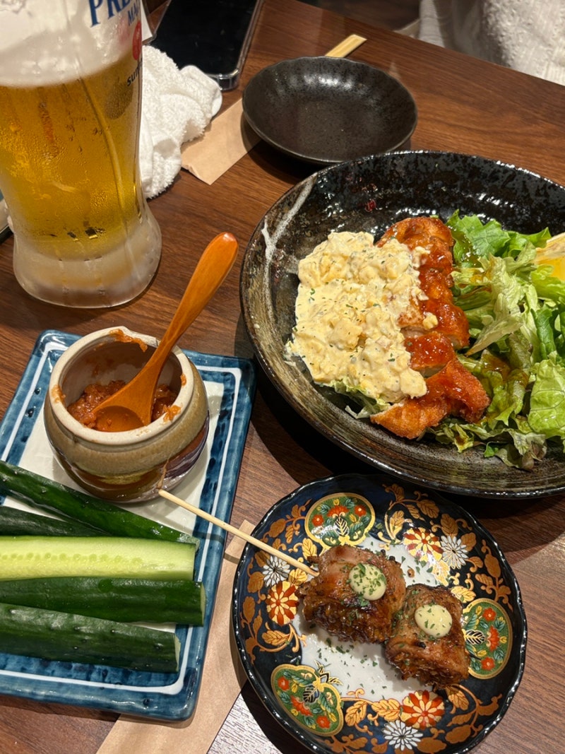 오사카 이자카야 치킨난반 무조건!!! 야키토리와 야채말이 꼬치구이 골목 뒷골목 술집 돈보 ....