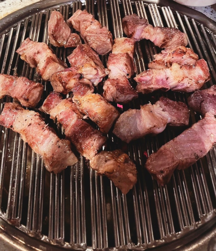 황과 삼소 회동?? <b>홍대</b> 노포 참숯구이 <b>형님저요</b> 실제 방문 후기