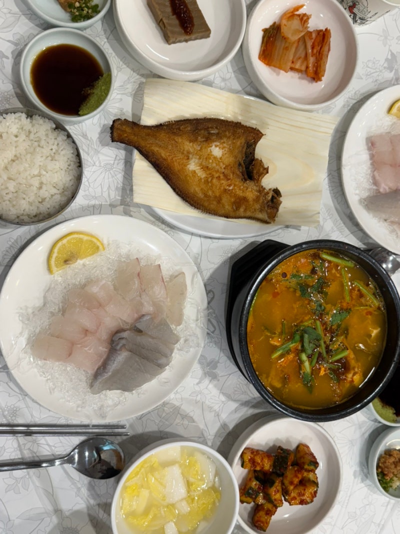 부산 대연동 맛집 궁중해물탕 조씨집 점심 밥집