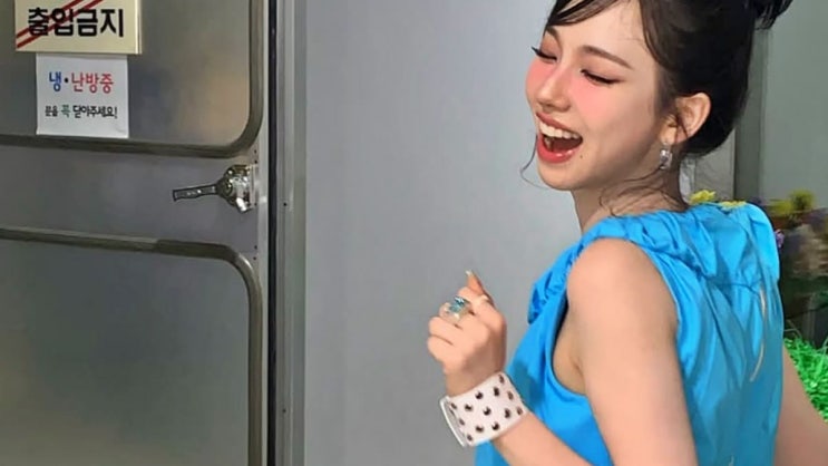  "또 공교롭네?"… 에스파 카리나, 선거 전날 파란색 착장 공개 후 또다시 색깔 논란 휩싸인 이유 