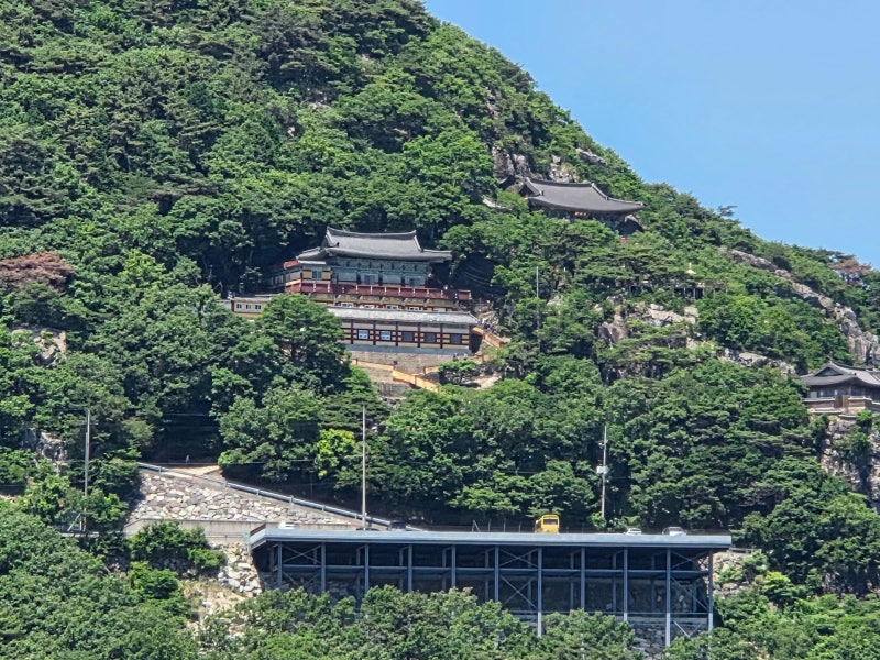 경남 고성 가볼 만한 곳 고성 절벽 위 사찰 무이산 문수암